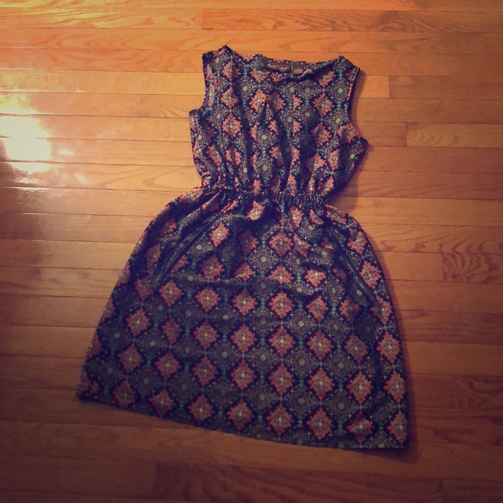 Patterned Vintage style sleeveless dress
